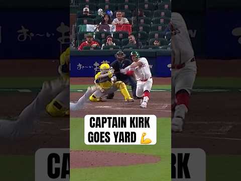 Alejandro Kirk sends his first World Baseball Classic home run 416 FEET 😱🇲🇽 #Toronto #BlueJays