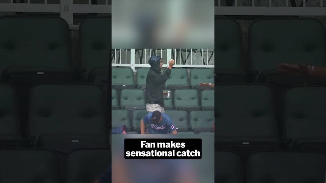 This fan makes a SWEET one handed catch 😱