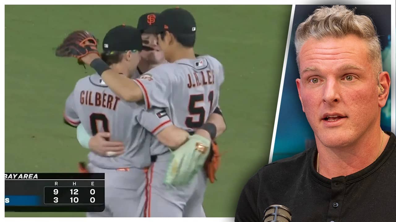Giants Outfielders Have The Internet Buzzing After This Celebration