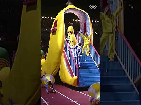 Bananas in Pyjamas coming down the stairs at the Sydney 2000 Closing Ceremony! 🤩 #Olympics