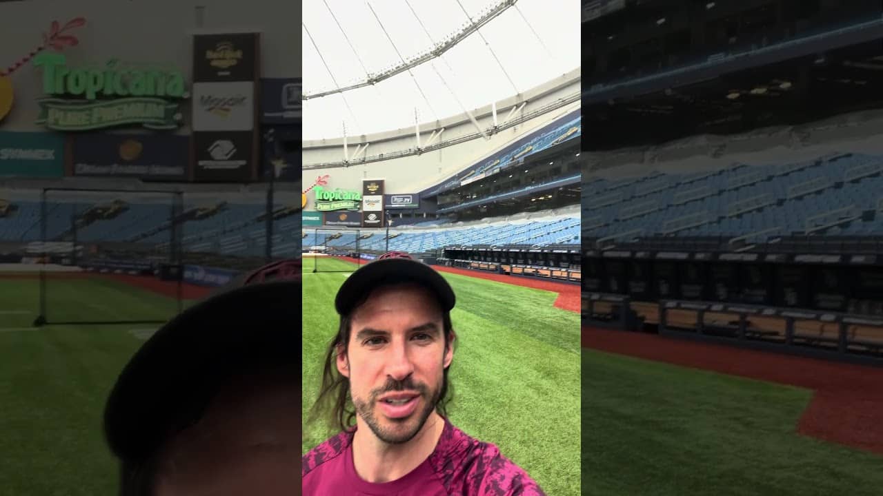 George Boyd has arrived in Tampa Bay for #PLMornings 🇺🇸 #BurnleyFC #football #premierleague