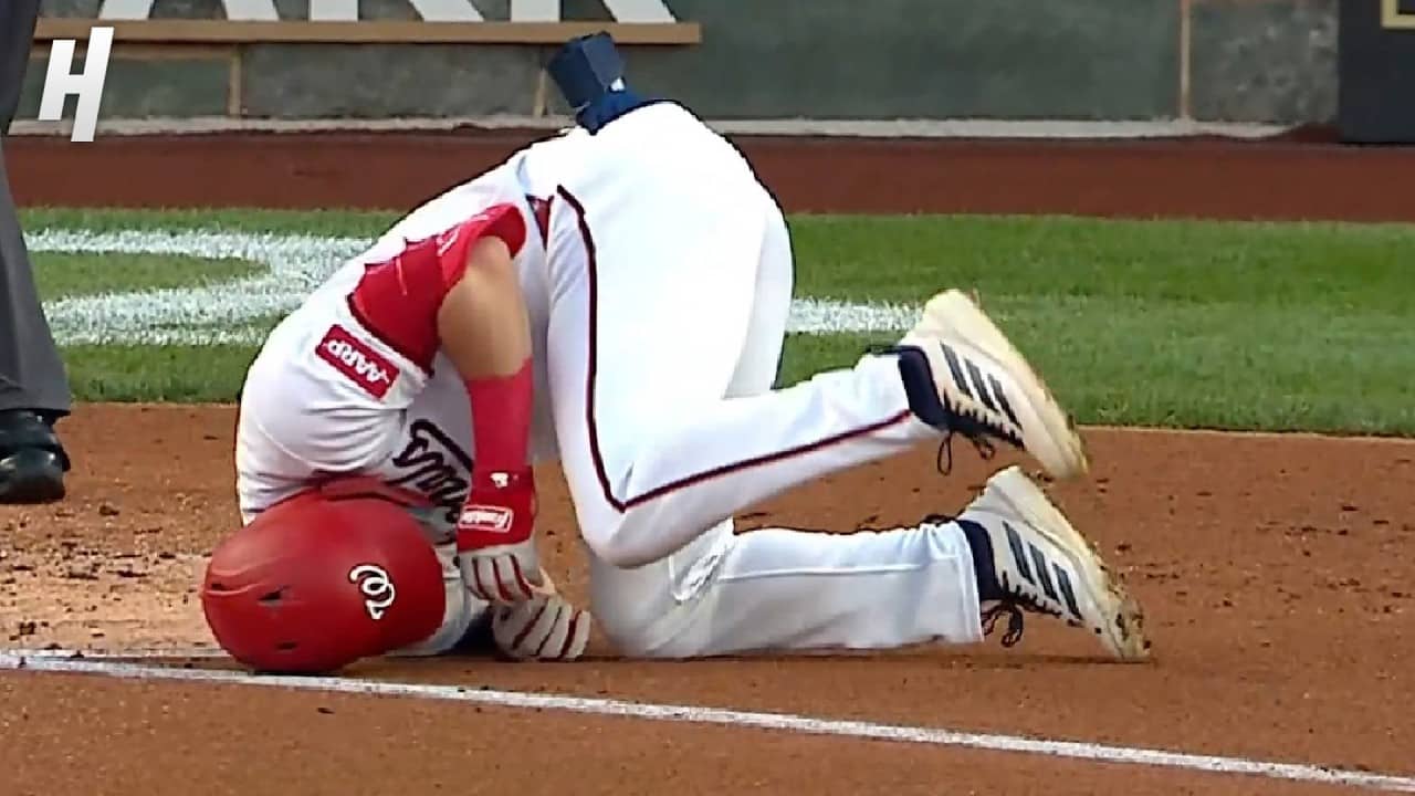 Jacob Young in SERIOUS pain after getting drilled in the ribs 😳
