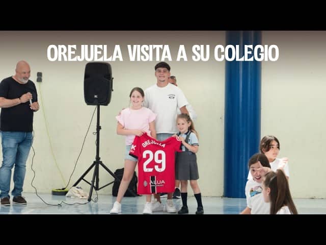 Luis Orejuela vuelve a su colegio para apoyar una causa solidaria