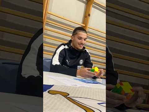 El reto del 𝐜𝐮𝐛𝐨 𝐝𝐞 𝐫𝐮𝐛𝐢𝐤 de Yusi 😉 #goazenglorioso #alaves