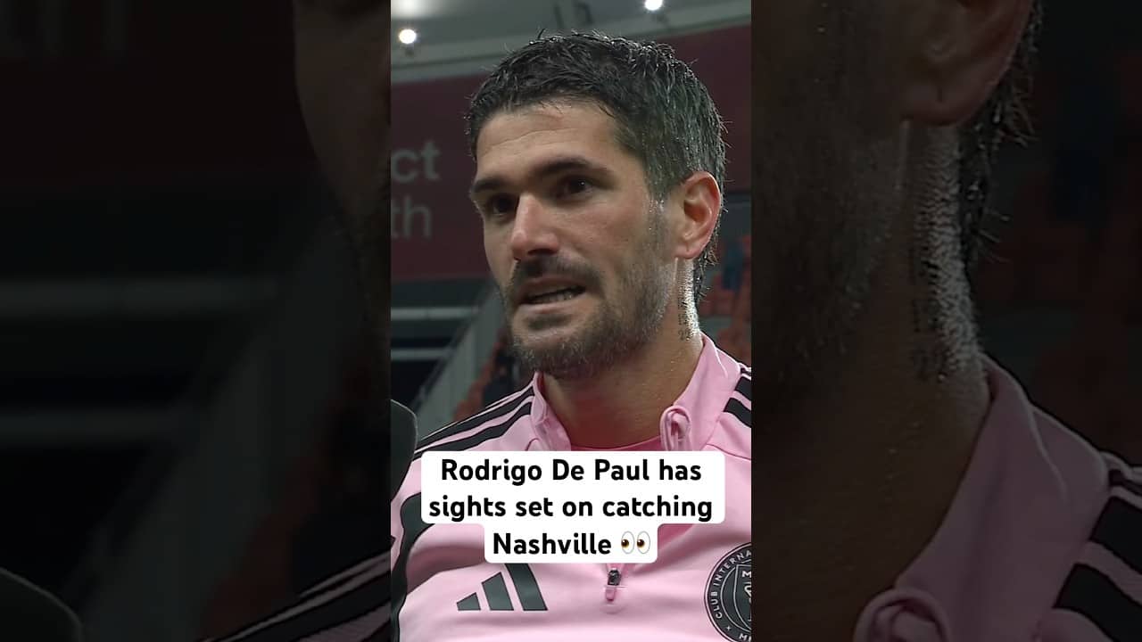 Rodrigo De Paul shows love to Luis Suarez after a big Inter Miami win 🎙️