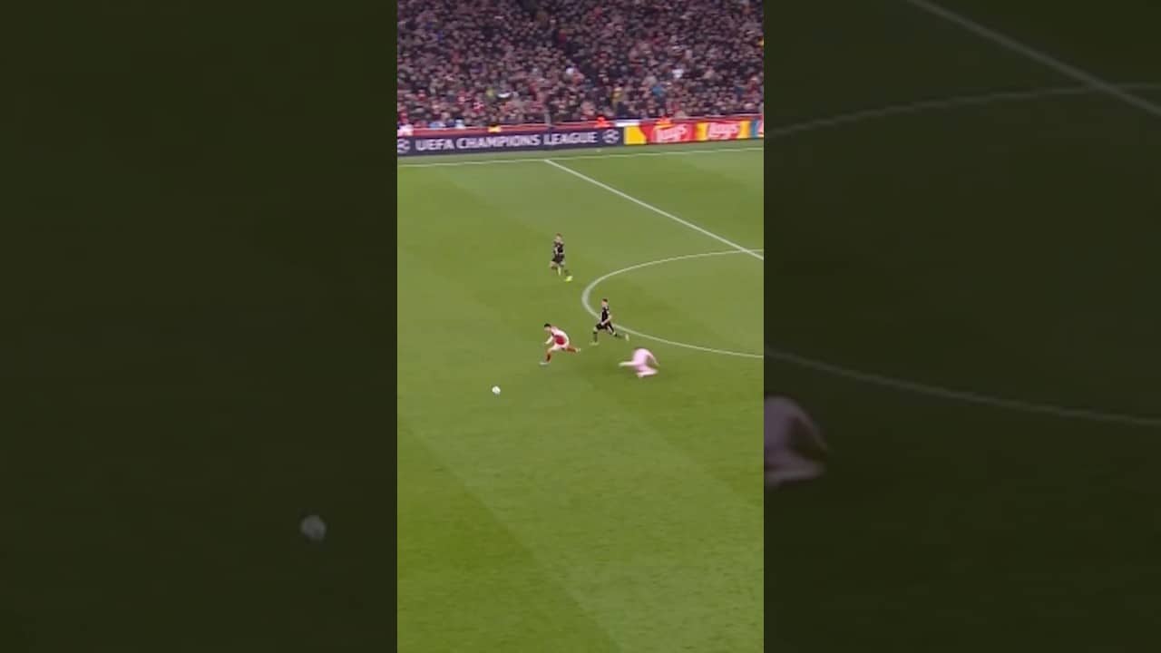 STANDARD MARTINELLI CHAMPIONS LEAGUE GOAL!