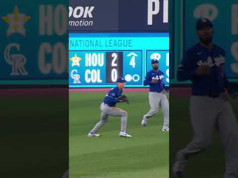 Hyeseong Kim made a smooth over-the-shoulder adjustment 😎 김혜성하이라이트