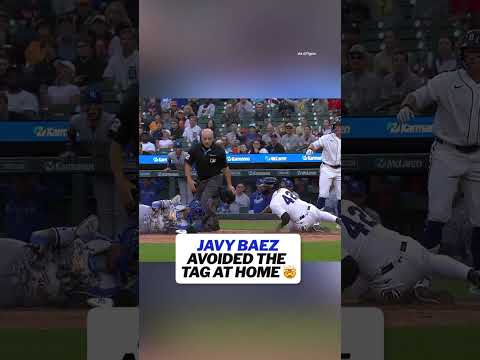 Javy Baez is a magician 🪄