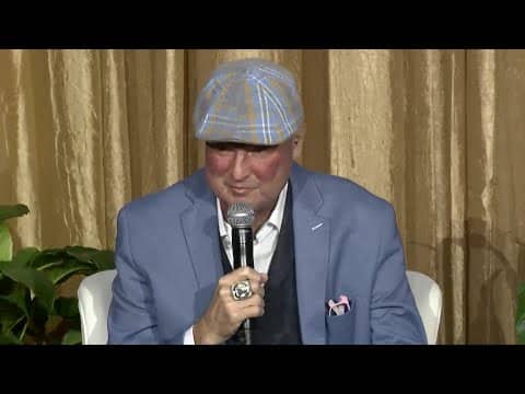 Kelly Chase receives True Blue Award