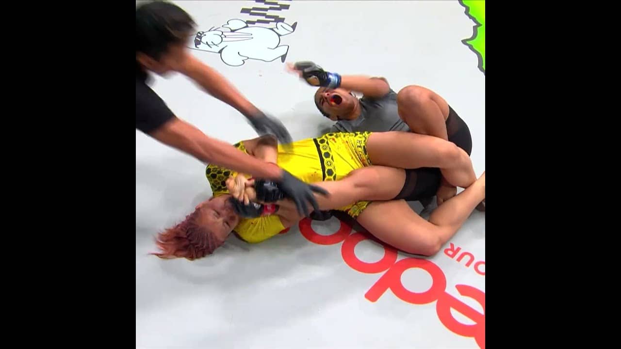 Bone-crunching 😵 Can Ayaka Miura tap out Chihiro Sawada at ONE SAMURAI 1?