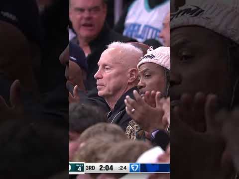 T.J. McConnell Finishes Q3 with 11 STRAIGHT Points & Has a New Season-High 19 Points 😮‍💨