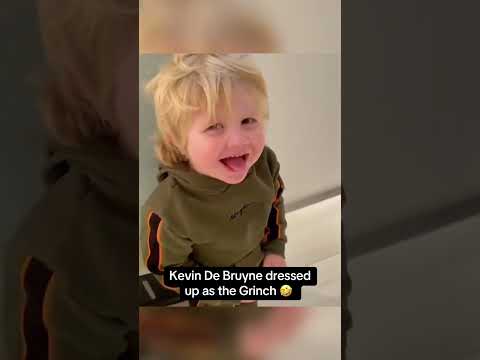That time Kevin De Bruyne dressed up as the Grinch 😅 (via kevindebruyne/IG)
