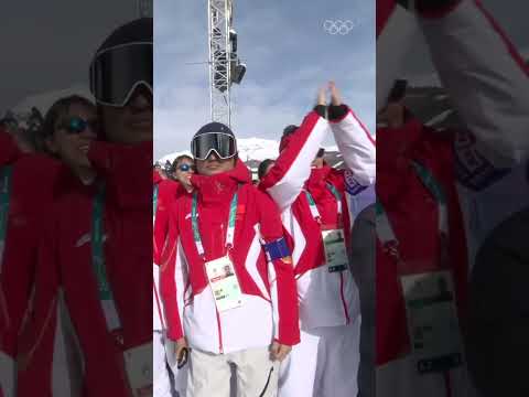 The reigning champ does it again! 🤩 Xu Mengtao wins gold in the #FreestyleSkiing women's aerials! 🥇