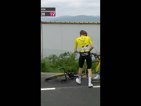 Jonas Vingegaard has already had a double bike change!