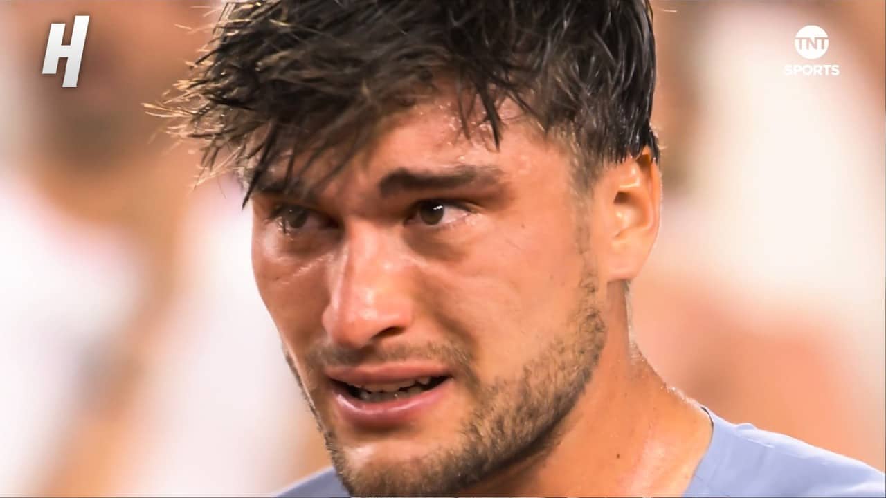 Collignon gets EMOTIONAL after beating Ben Shelton at Roland Garros