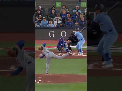 Shohei Ohtani and Kazuma Okamoto face off for the first time in the Majors! 🇯🇵