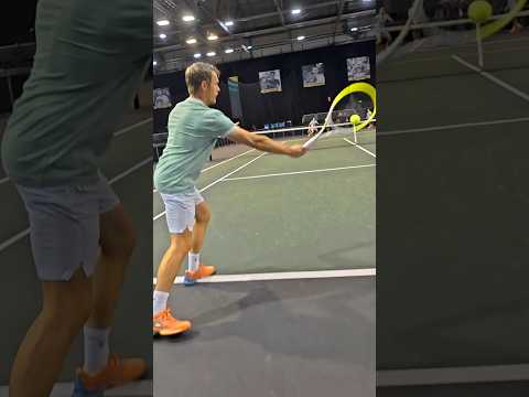 Testing the new Tecnifibre FIRE on the practice courts in Rotterdam