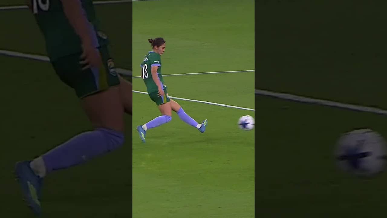 Ally Brazier slots it home for the Summit 👏