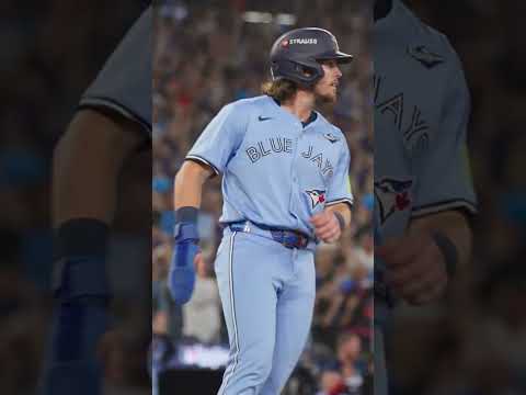 George Springer gets one back for the Blue Jays 🫡 #WorldSeries
