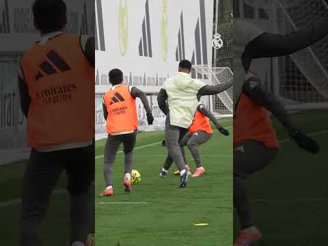 ⚙️ Our players are gearing-up to face Alavés! #RMCity #RealMadrid