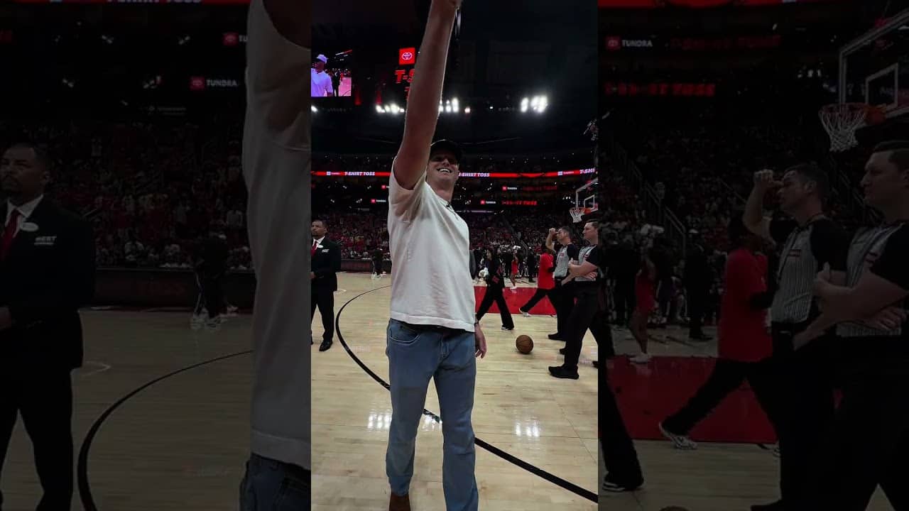 Welcome to Houston, Reed Blankenship π€ @HoustonTexans #rockets