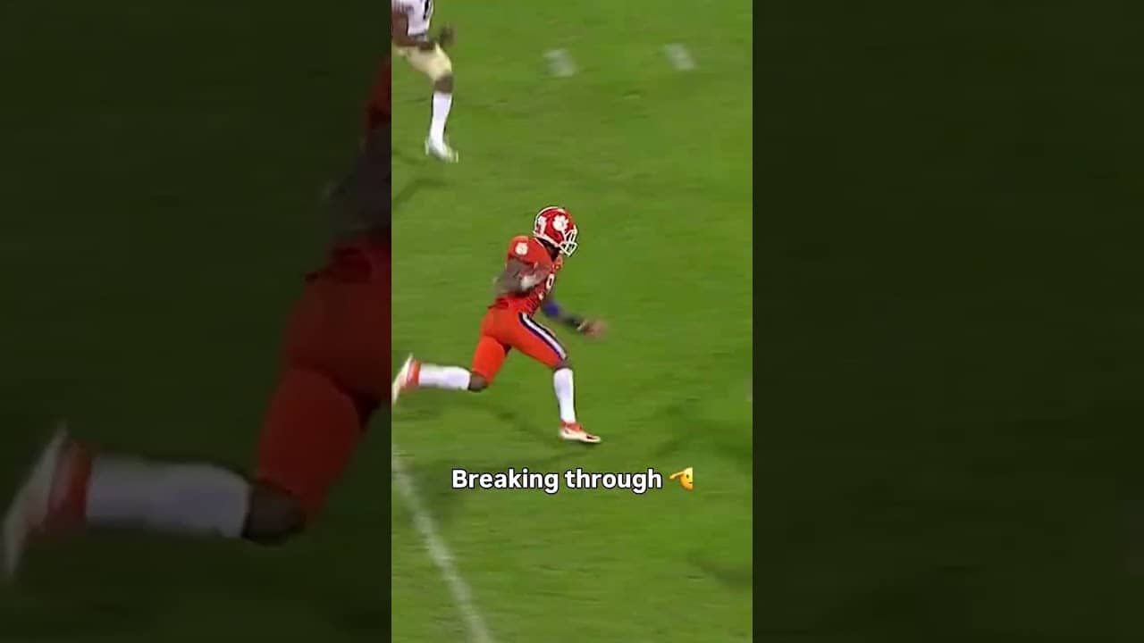 That got everyone fired up 🔥 #clemson #accfootball #collegefootball