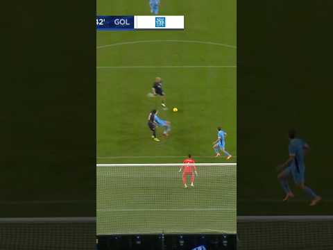 Easy work for Diego Luna 😎 🤷‍♂️