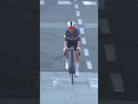 Quinn Simmons signs out after a huge ride 🫡 From first on the attack to fourth on the line 👏