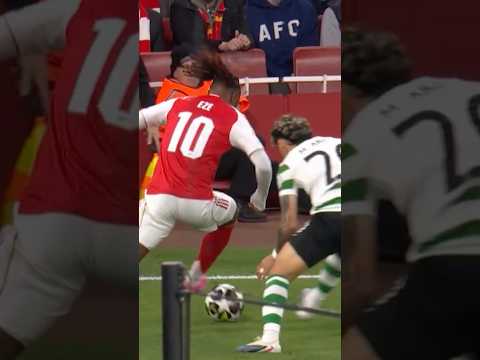 QUICK FEET & BEAUTIFUL TURN!