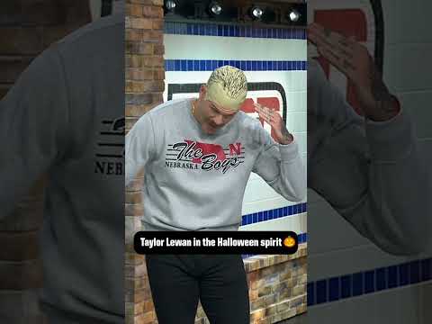 What was Taylor Lewan's best costume? 😂🎃