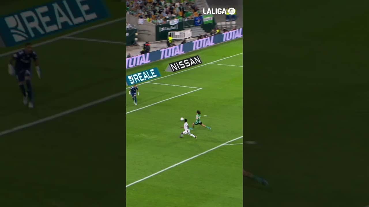 La VELOCIDAD de BELLERÍN 😎⚡️ #LALIGAHighlights #realbetis #shorts
