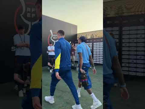 Raphinha and Lewy before training 💪  #fcbarcelona #football #shorts #supercopa #elclasico #shorts