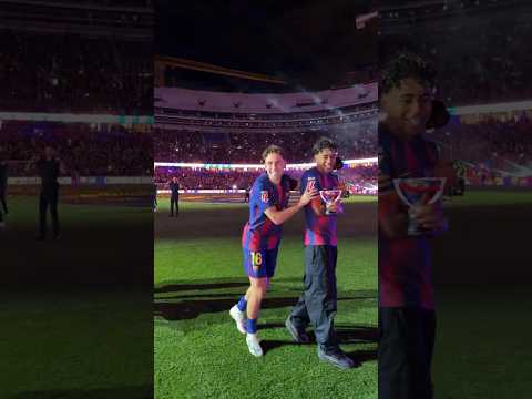 Fermín made sure everyone saw Lamine 🤣 #shorts #fcbarcelona #lamine