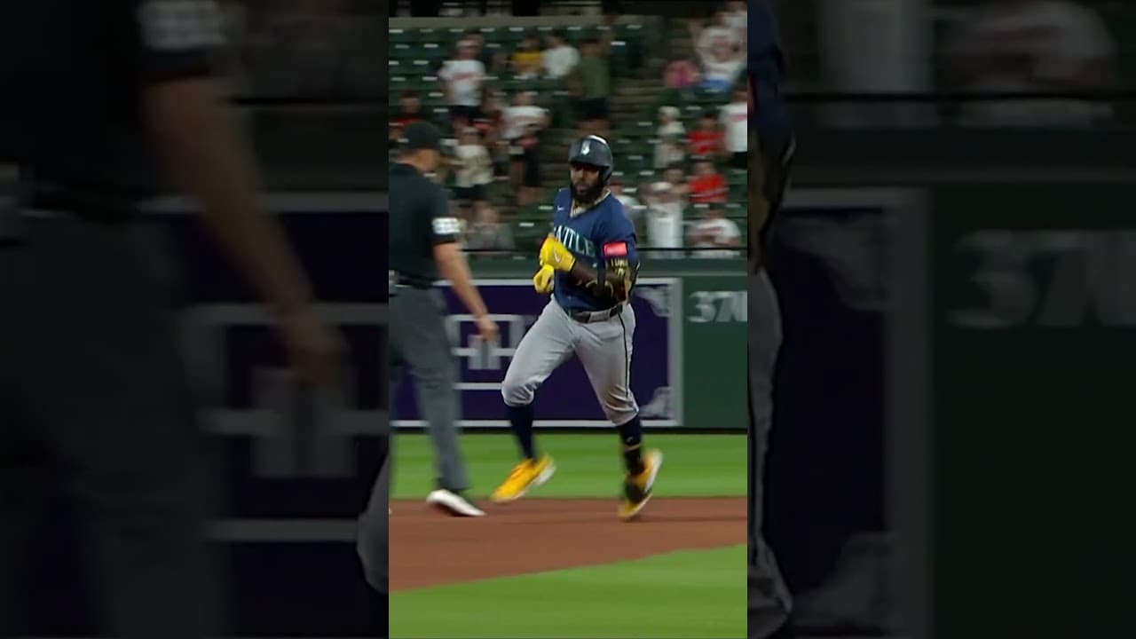 RANDY GETS THE LEAD RIGHT BACK.  #baseball #mlb #mariners #highlights #randyarozarena