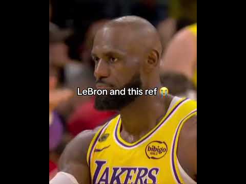 The point at the ref 😂😂😂