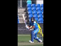 Harmanpreet Kaur's ultra-rare self-doink 😂