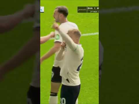 JARROD BOWEN WITH THE BREAKTHROUGH 🔨