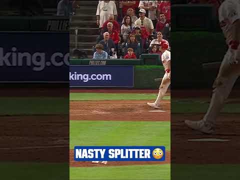 Roki Sasaki breaks out a FILTHY splitter for the strikeout! #NLDS