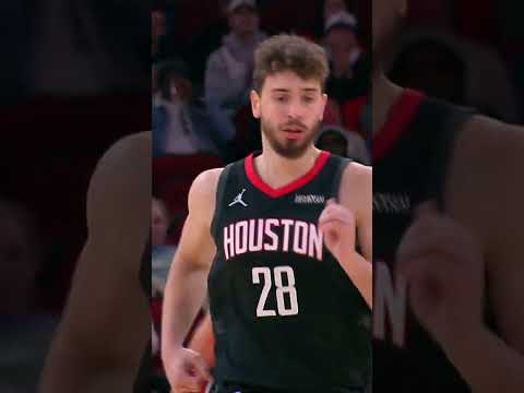 8-0 run to open the game 😤  including 2 Tari triples 🎯 #rockets