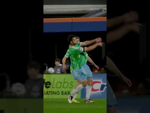 Jackson Ragen pays tribute to Eugenio Suárez and Mariners with home run swing! #mlb #highlights #MLS