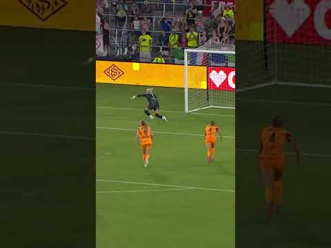 This. Is. What. She. Does. 🧱 Jane Campbell 🧤 #nwsl #soccer #football