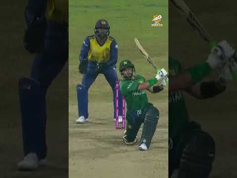 Elegant @BudweiserIndia Smooth Sixes were hit out of the park in Kandy during the Super 8 👌