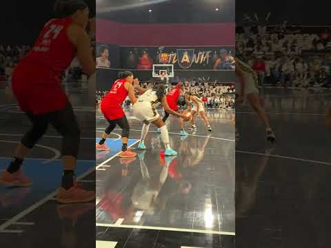 Wait for Caitlin Clark's reaction to this play 👏