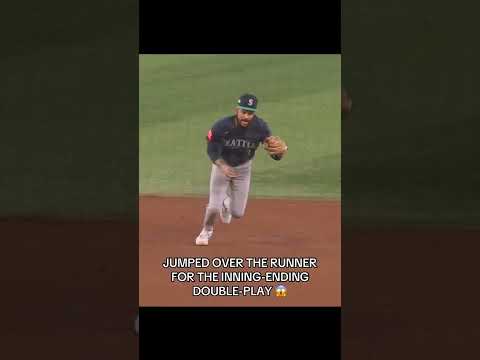 J.P. Crawford pulling out all the tricks in Game 7 🔥