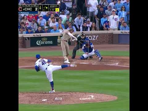 Dansby Swanson's fielding has Wrigley roaring in Game 3 🐻