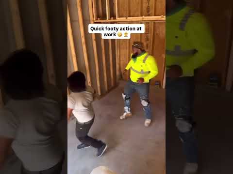 When Druski was trying to juggle a Barcelona ball with construction workers 🤣 (via @druski/IG)