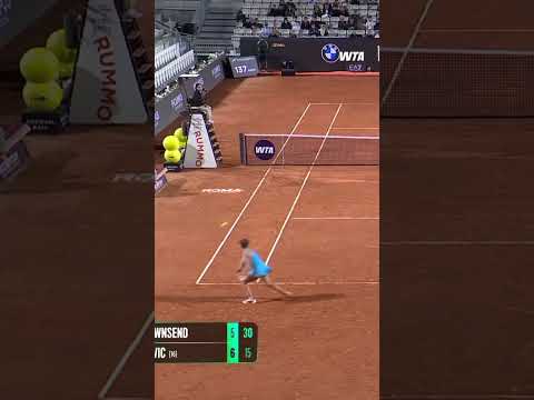 Wheeelyyyyy, wheeely quick with it 👏Iva Jovic takes the first set against Townsend. #WTA #IBI26