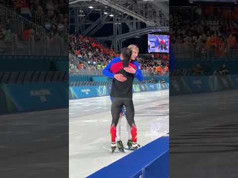 Nothing but respect from Jordan Stolz and Ning Zhongyan 🤝