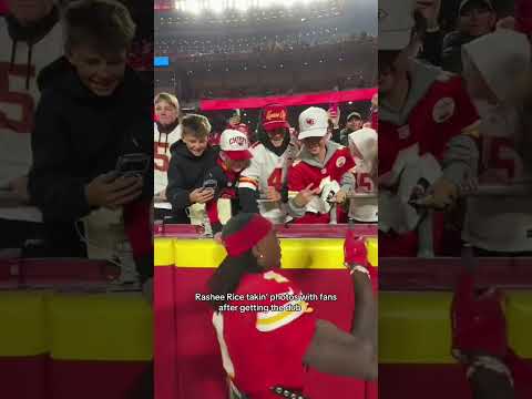 Rashee Rice taking selfies with fans 🤳