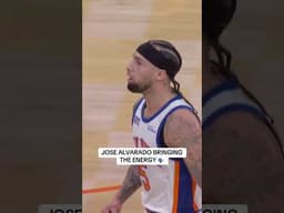 “Do what you do”, Alvarado hyping up his teammates ❗️🎤